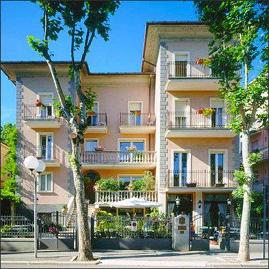 Hotel Berlino Cattolica Exterior foto